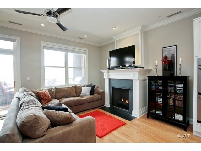 3344 North Halsted Street, Unit 2S Chicago, IL 60657 - Photo 2 of 14
