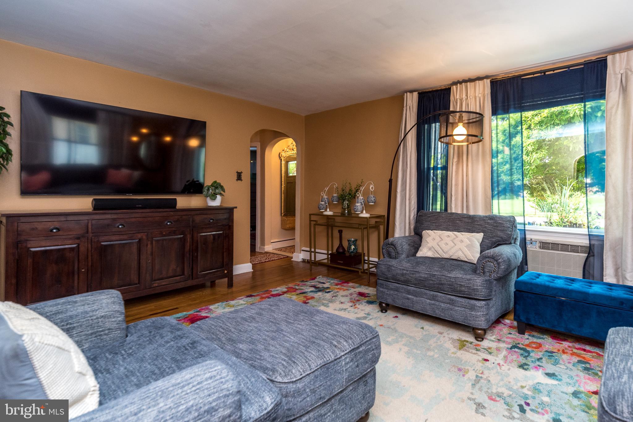 1122 Burmont Road Drexel Hill, PA 19026 - Photo 12 of 53 Living Room