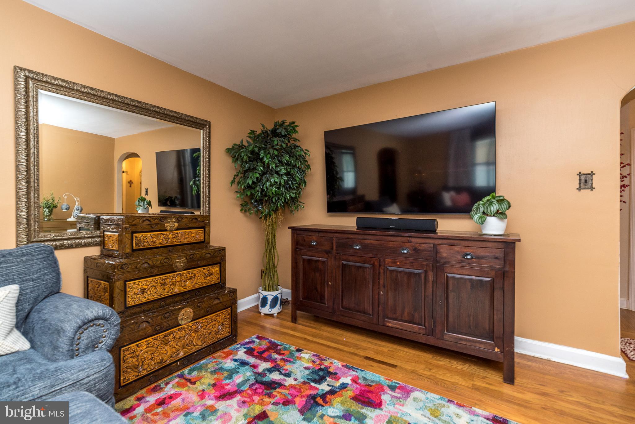 1122 Burmont Road Drexel Hill, PA 19026 - Photo 16 of 53 Living Room
