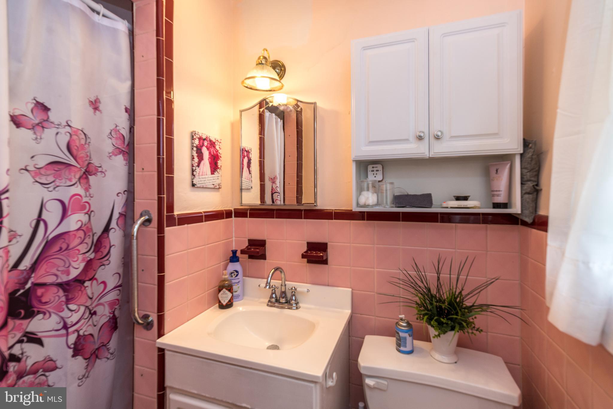 1122 Burmont Road Drexel Hill, PA 19026 - Photo 23 of 53 Primary Bathroom