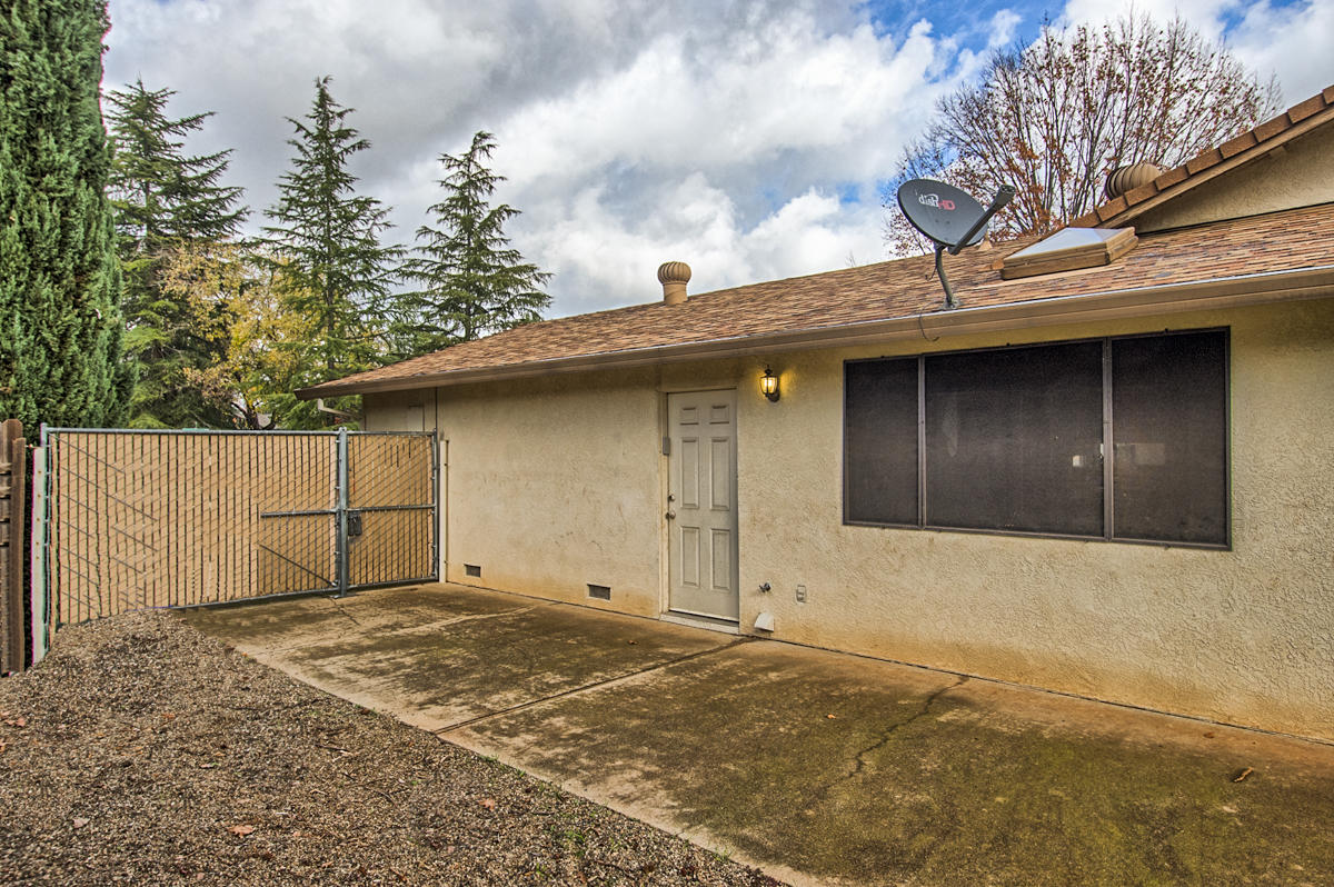 1077 Woodside Meadows Road Redding, CA 96002 - Photo 25 of 25 RV Parking
