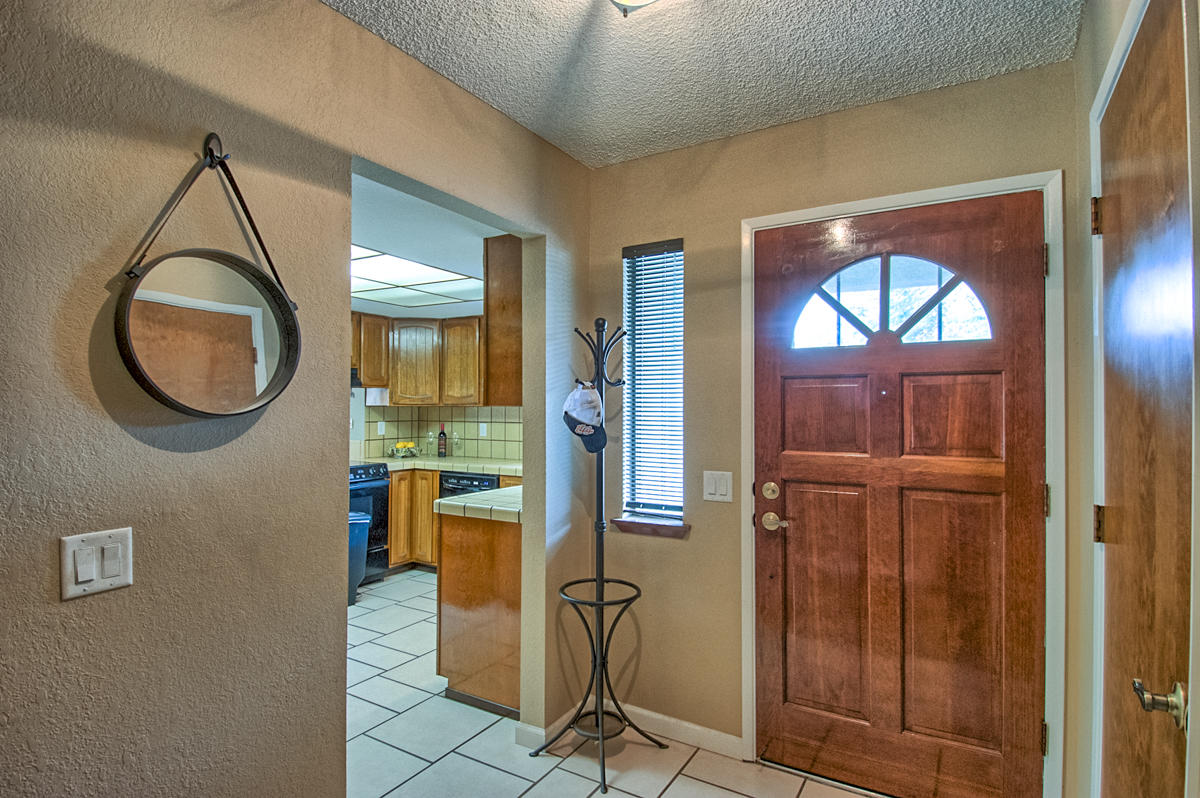 1077 Woodside Meadows Road Redding, CA 96002 - Photo 3 of 25 Front Entry