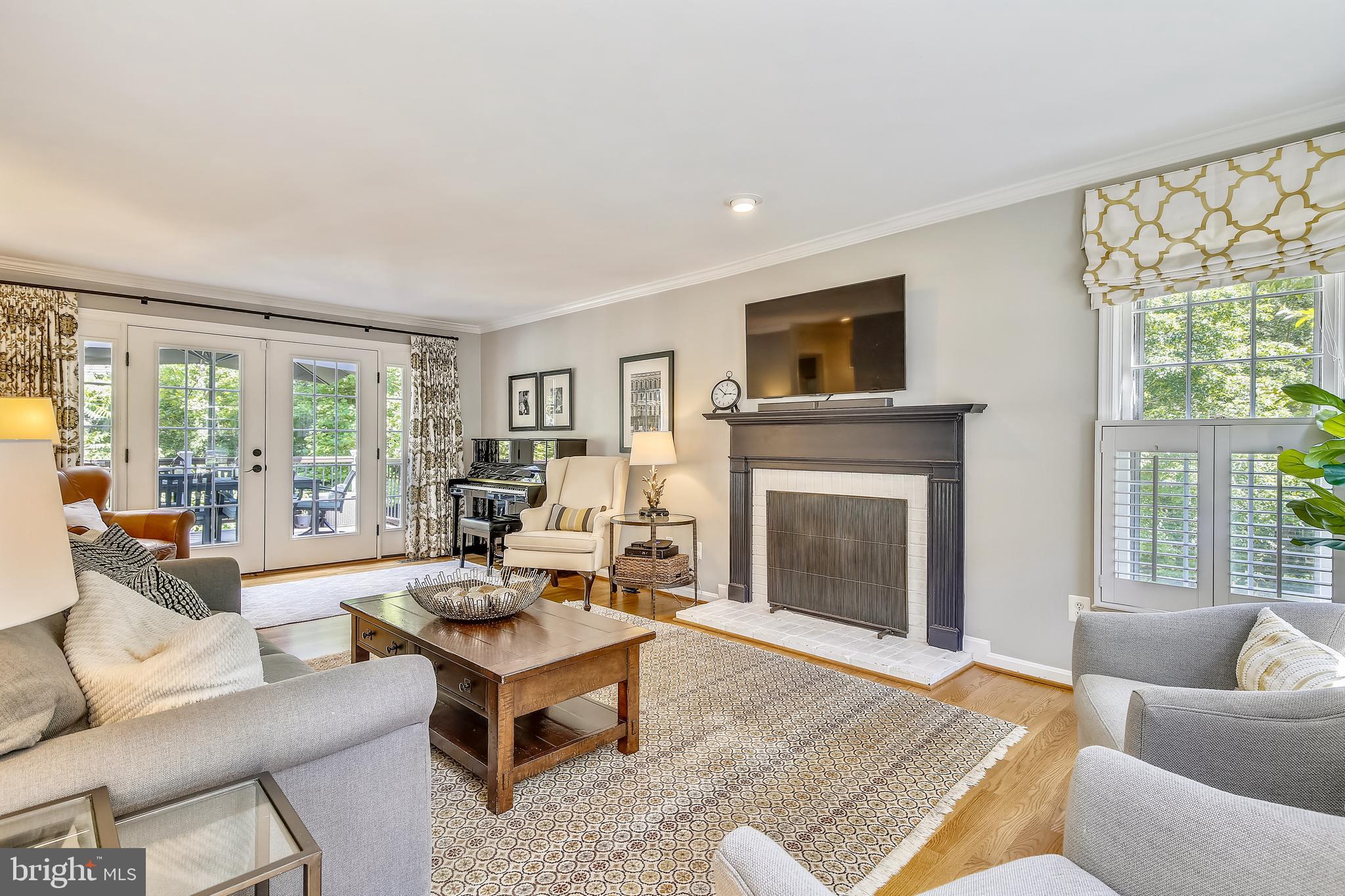 11693 Stockbridge Lane Reston, VA 20194 - Photo 11 of 59 Living Room