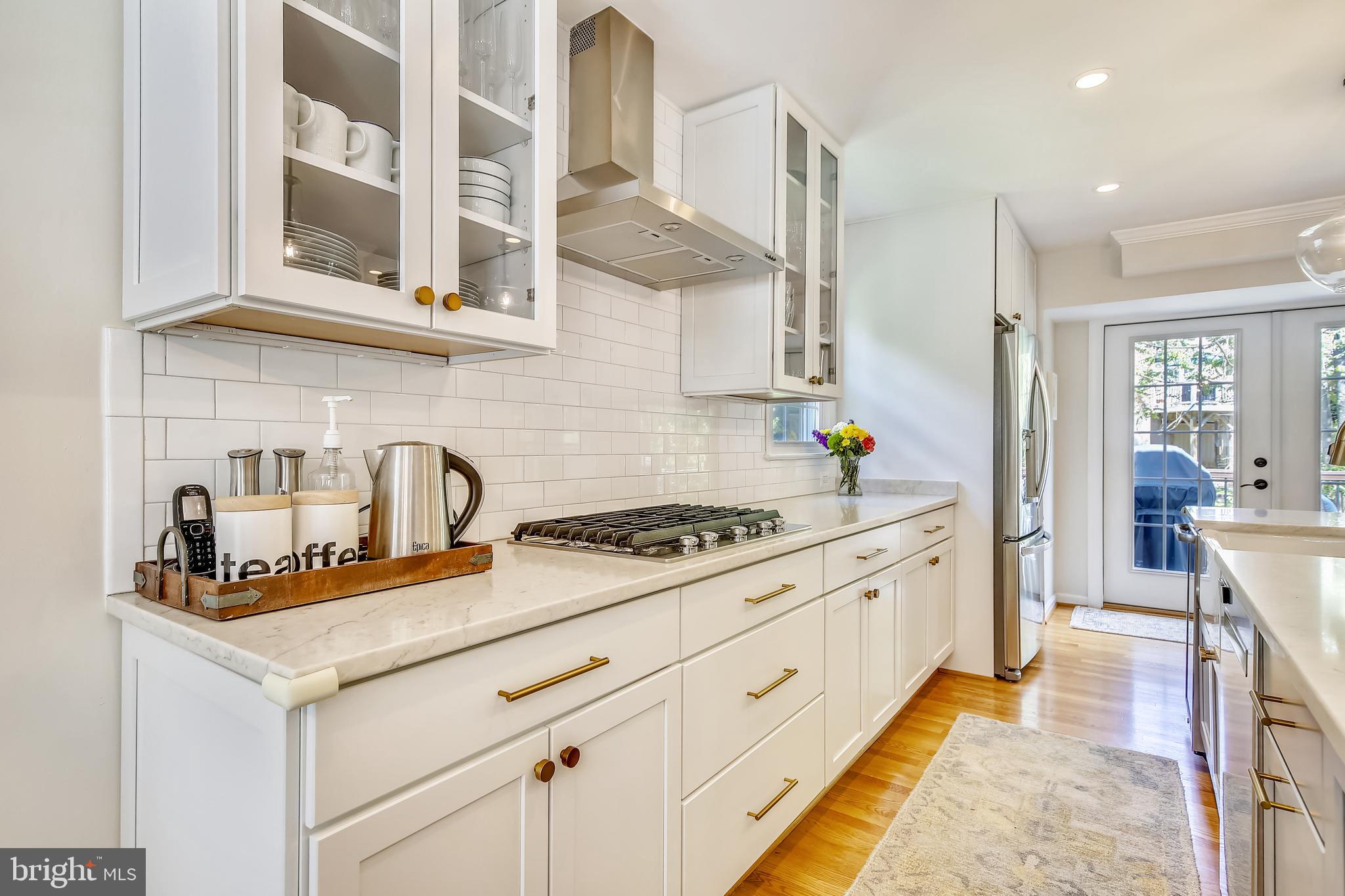11693 Stockbridge Lane Reston, VA 20194 - Photo 16 of 59 Gas Cook Top