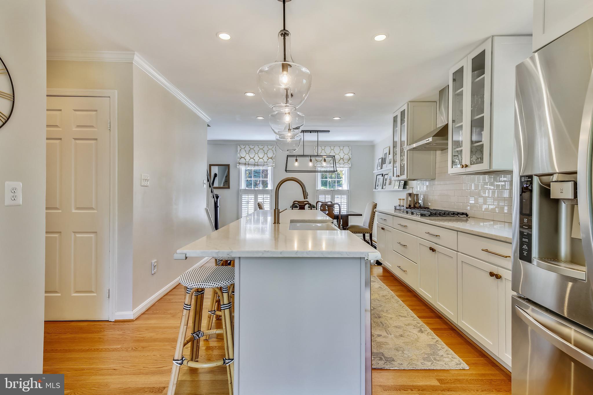 11693 Stockbridge Lane Reston, VA 20194 - Photo 18 of 59 Quartz Counters
