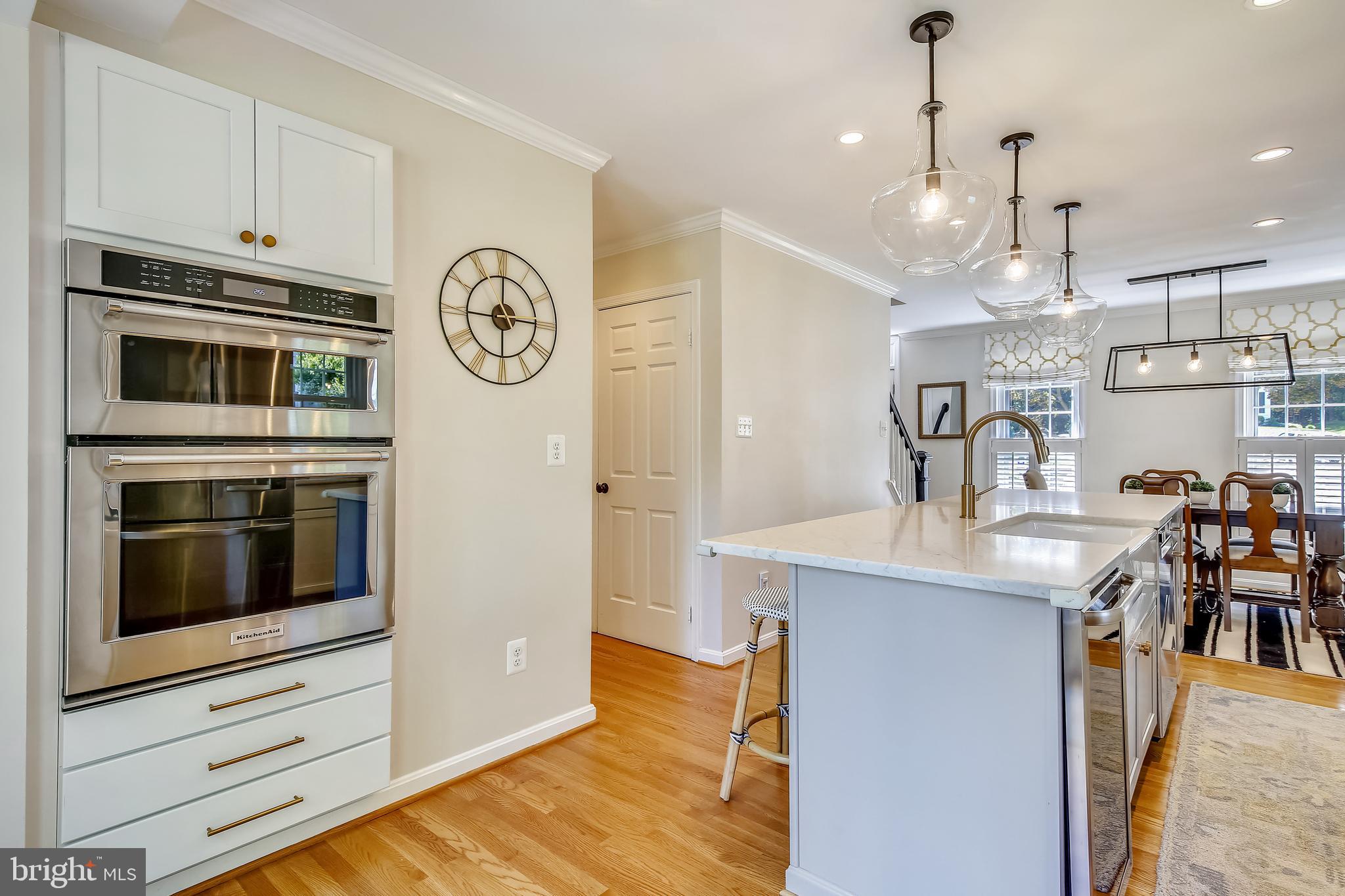 11693 Stockbridge Lane Reston, VA 20194 - Photo 19 of 59 Wall Ovens