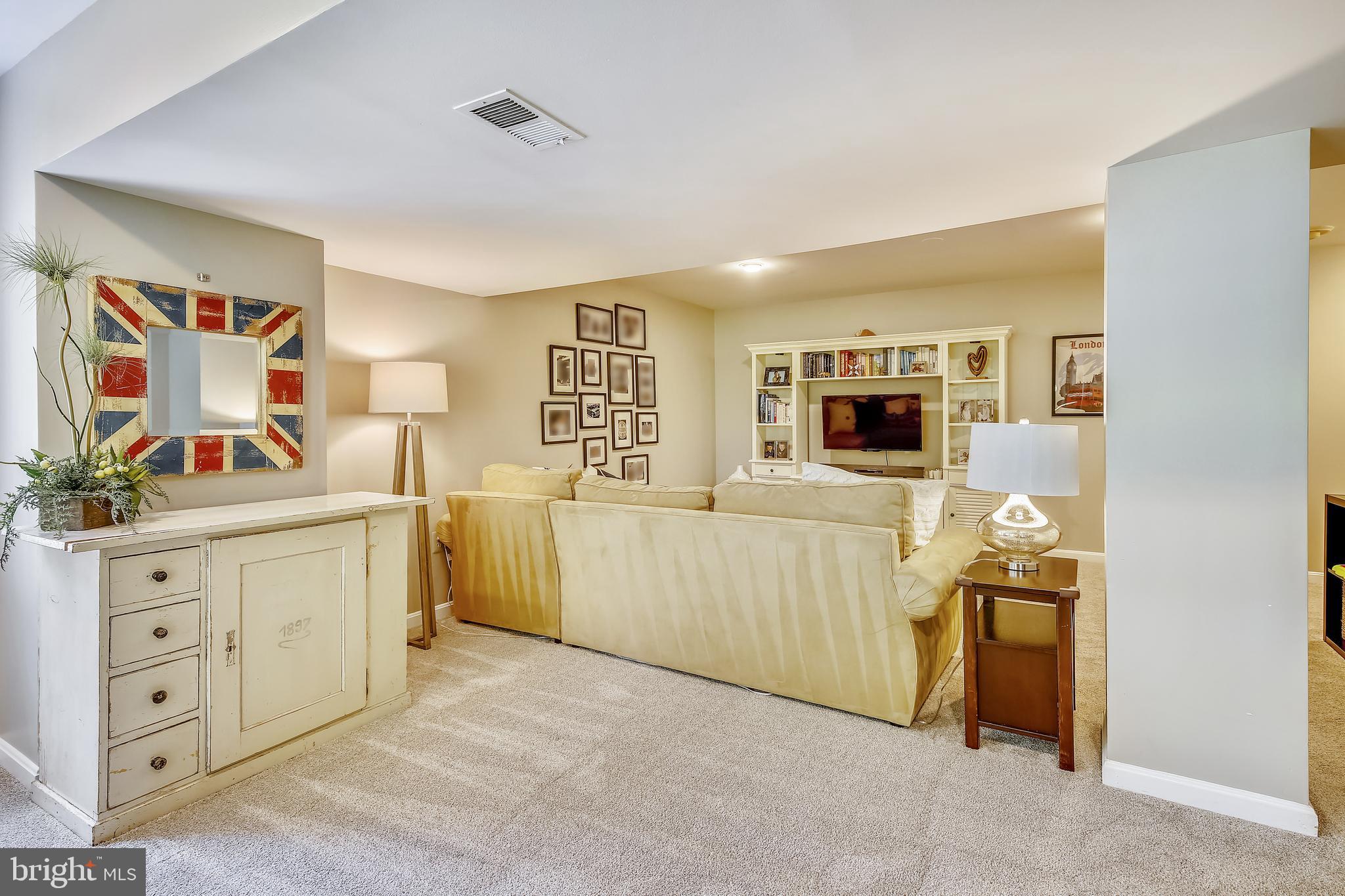 11693 Stockbridge Lane Reston, VA 20194 - Photo 42 of 59 Family Room
