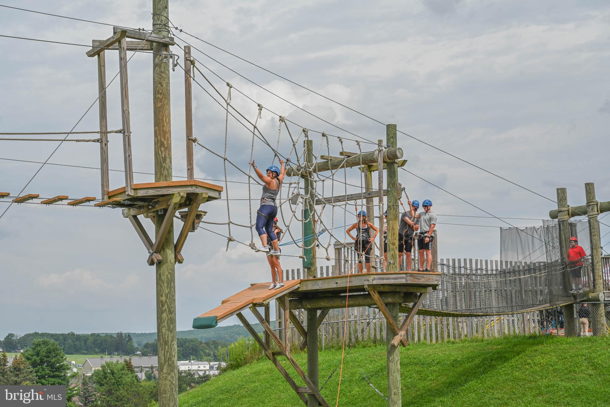 40 Fern Loop Oakland, MD 21550 - Photo 13 of 28 a view of entryway with a hall