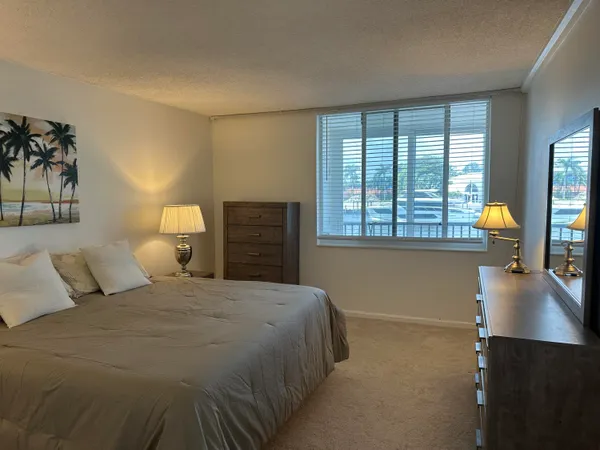 $3,000 | 3310 South Ocean Boulevard, Unit 225D, Highland Beach, FL 33487