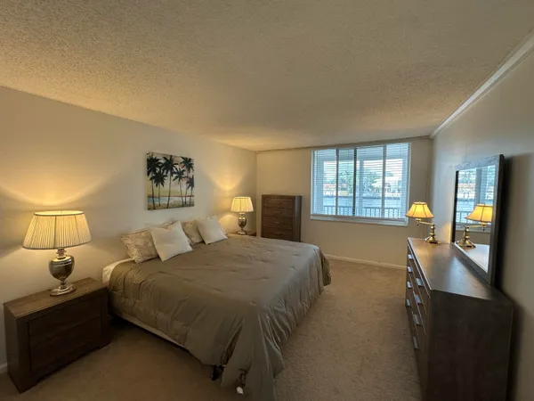 $3,000 | 3310 South Ocean Boulevard, Unit 225D, Highland Beach, FL 33487