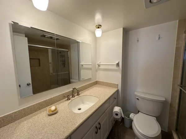 $3,000 | 3310 South Ocean Boulevard, Unit 225D, Highland Beach, FL 33487