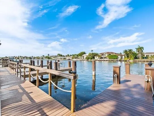 $3,000 | 3310 South Ocean Boulevard, Unit 225D, Highland Beach, FL 33487