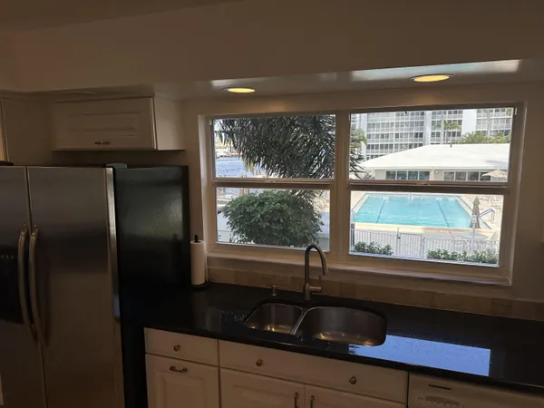 $3,000 | 3310 South Ocean Boulevard, Unit 225D, Highland Beach, FL 33487