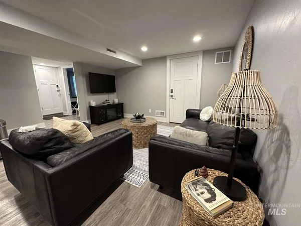 $569,000 | 291 Lincoln Street, Twin Falls, ID 83301