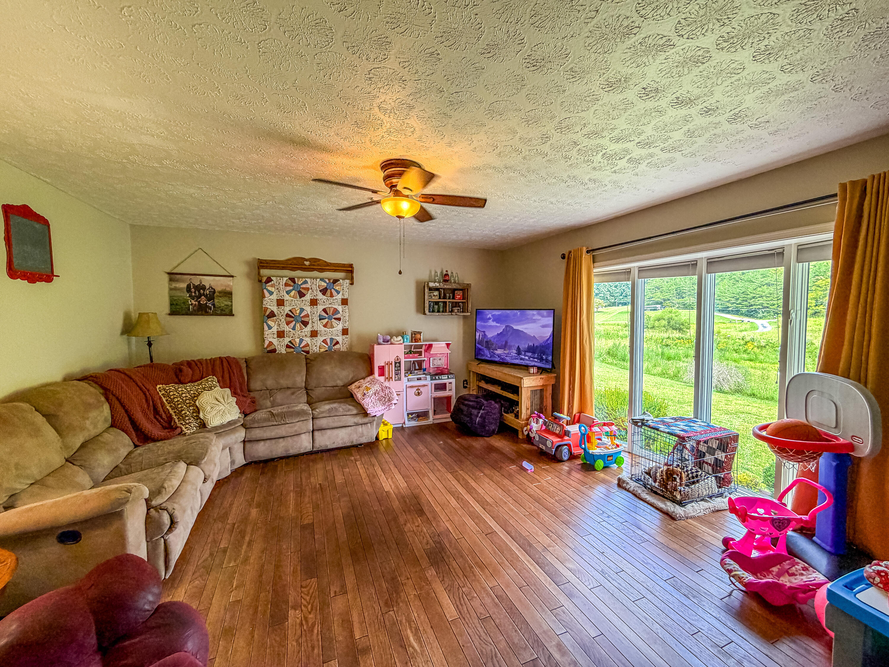 455 Mosley Br Road Woodbine, KY 40771 - Photo 25 of 51 LightroomRealEstateEdits-19