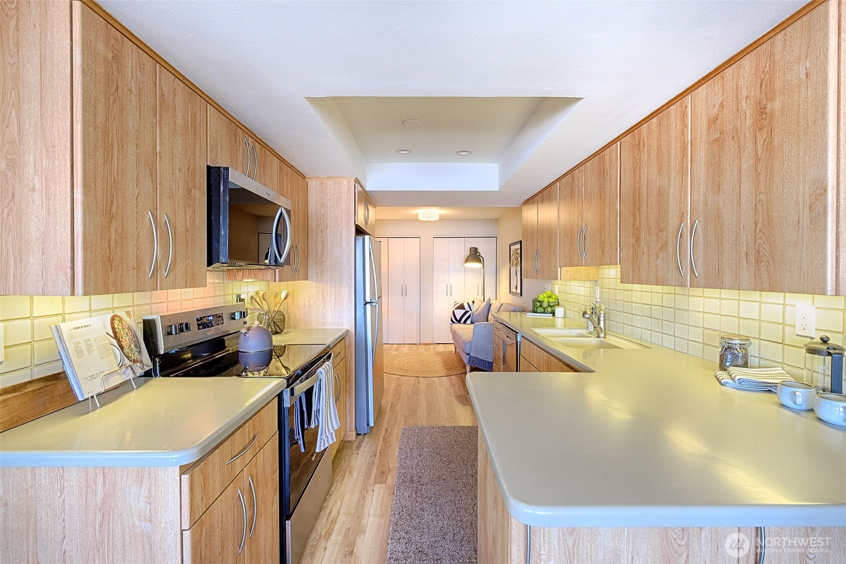 3100 West Commodore Way, Unit 307 Seattle, WA 98199 - Photo 18 of 40 Gallery Image 18