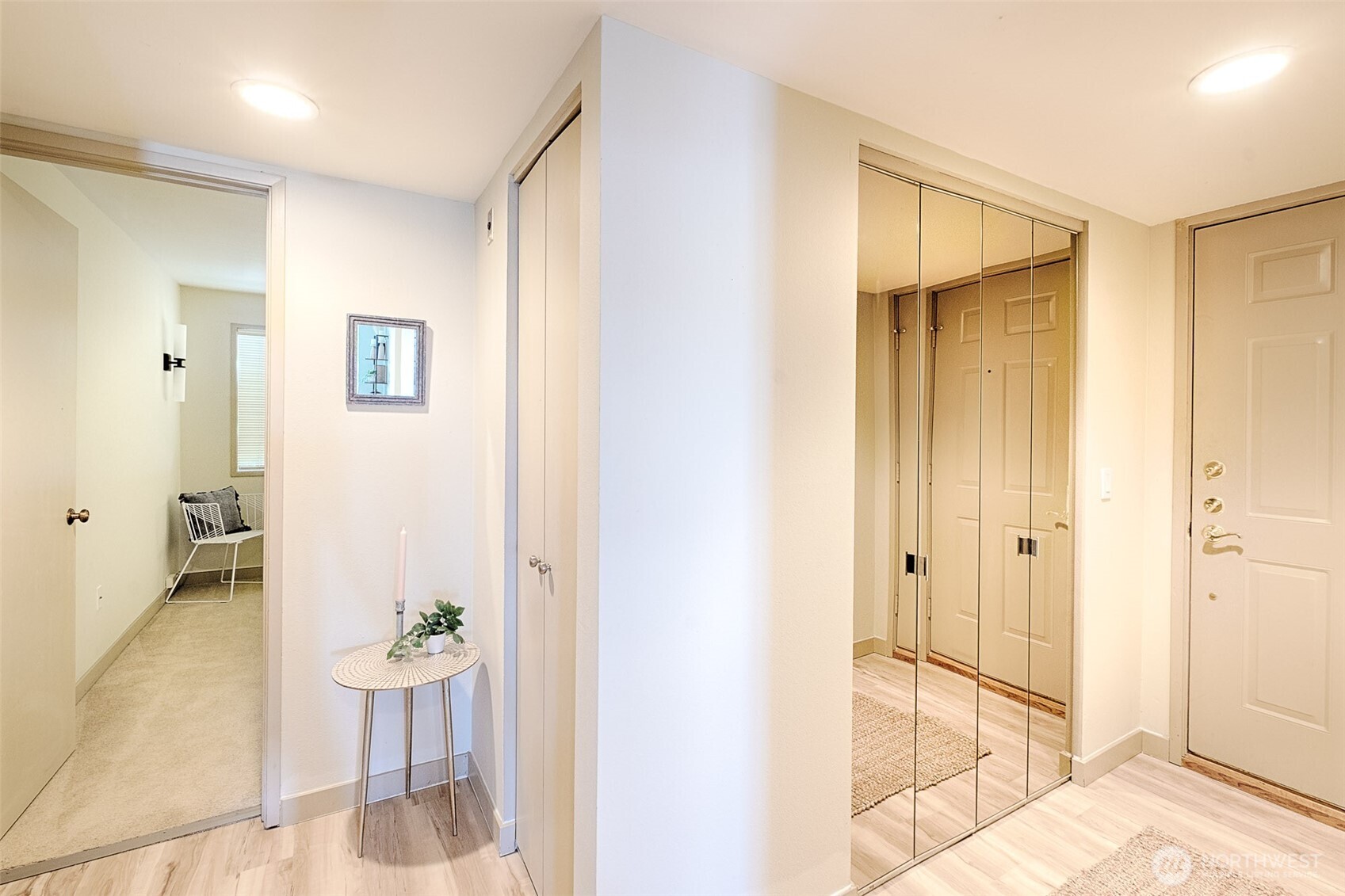 3100 West Commodore Way, Unit 307 Seattle, WA 98199 - Photo 8 of 40 Gallery Image 8