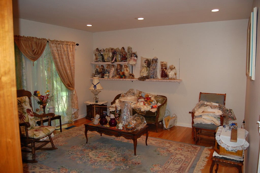 110 Westview Road Lowell, MA 01851 - Photo 13 of 21 Gallery Image 13