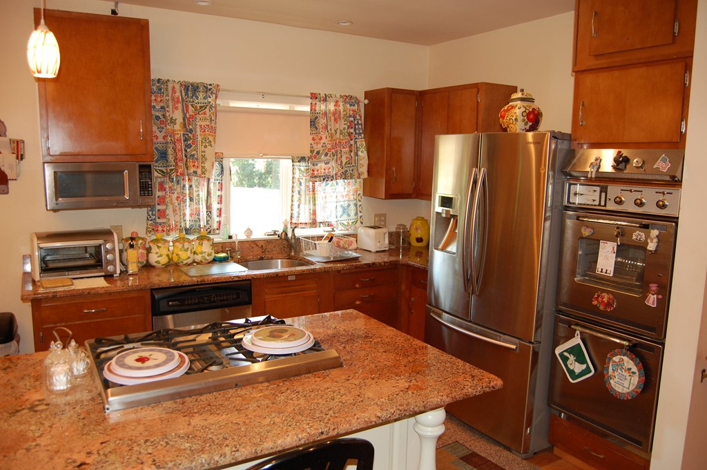 110 Westview Road Lowell, MA 01851 - Photo 17 of 21 Gallery Image 17