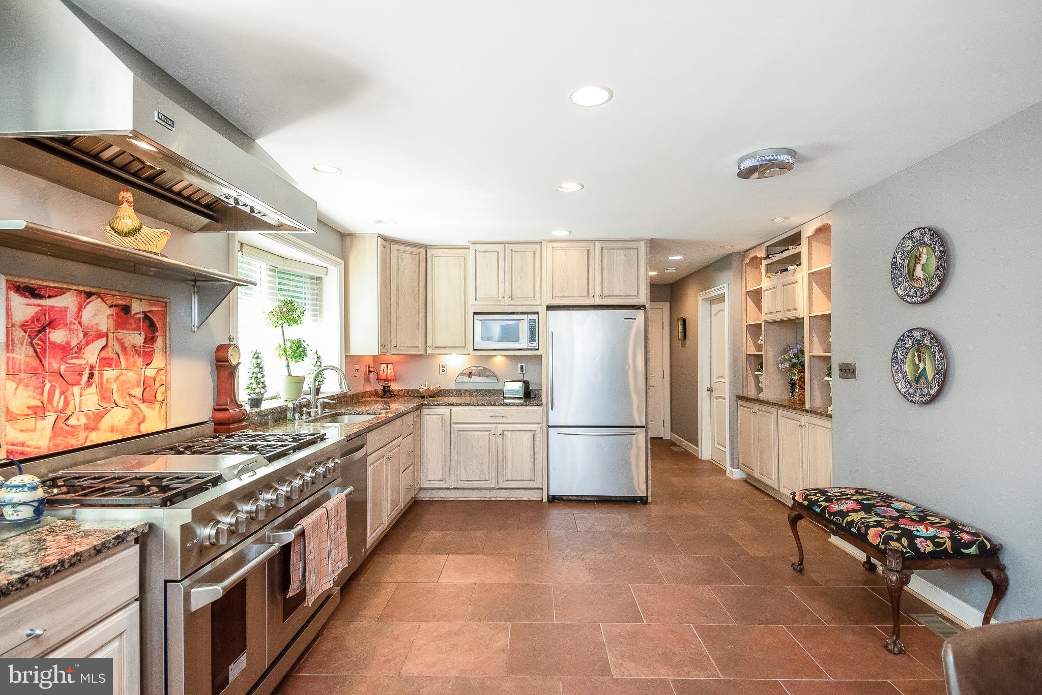 7700 Eden Roc Way Baltimore, MD 21208 - Photo 5 of 53 Gallery Image 5