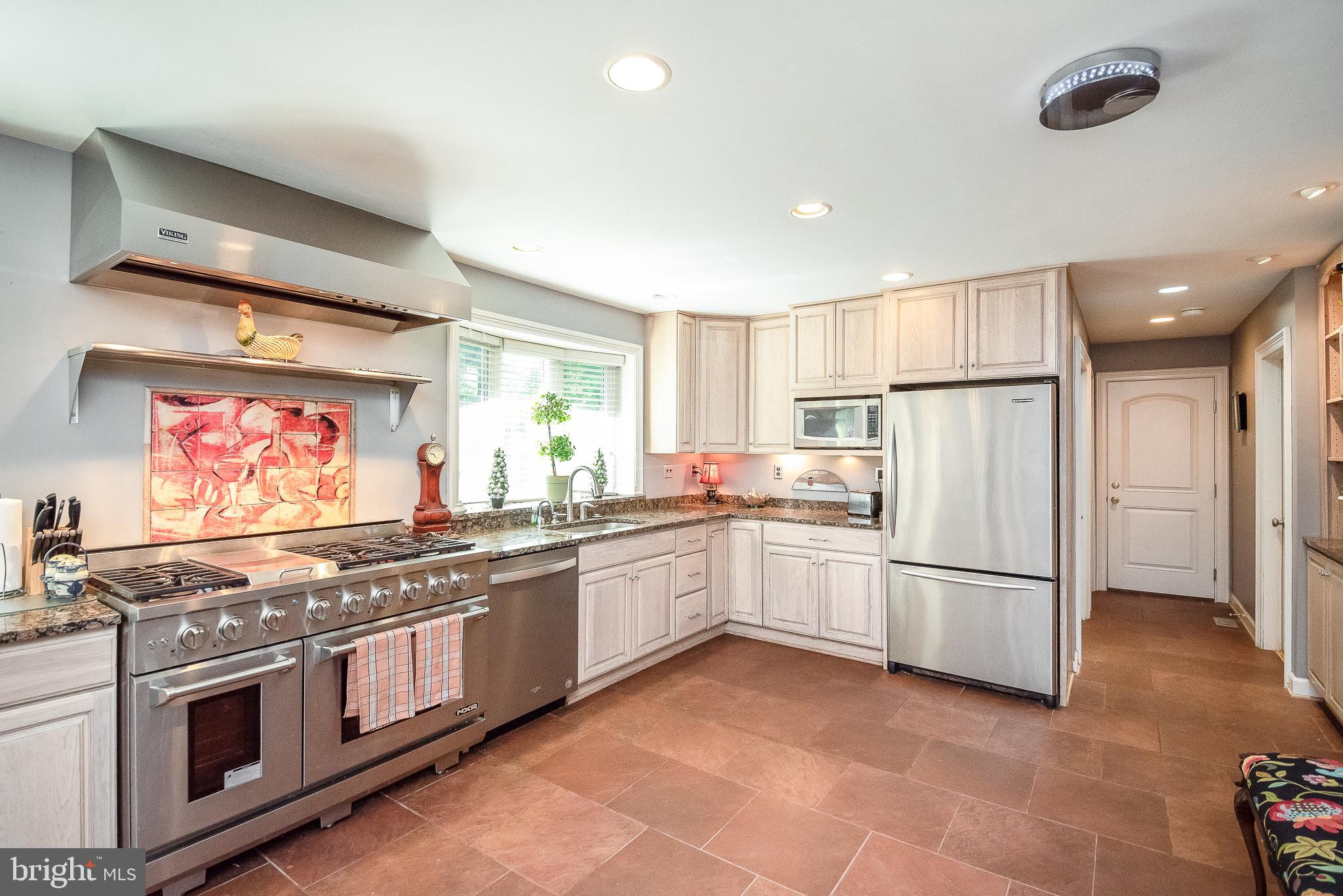 7700 Eden Roc Way Baltimore, MD 21208 - Photo 6 of 53 Gallery Image 6
