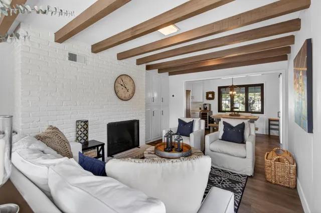 $949,000 | 2910 Huntington Road, Sacramento, CA 95864