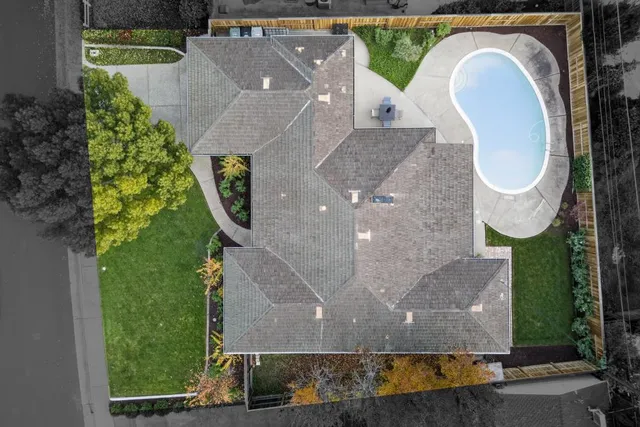 $949,000 | 2910 Huntington Road, Sacramento, CA 95864