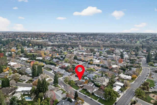 $949,000 | 2910 Huntington Road, Sacramento, CA 95864