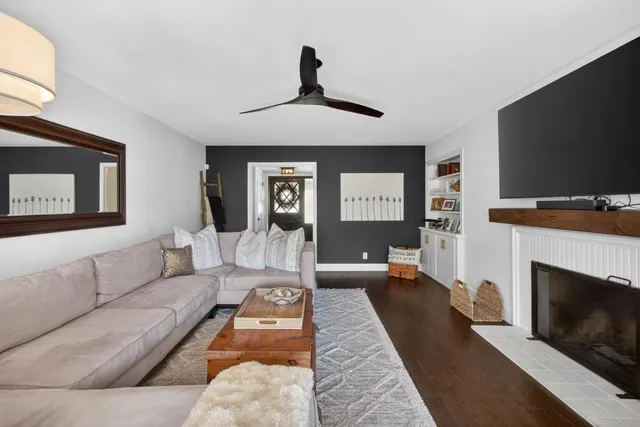 $949,000 | 2910 Huntington Road, Sacramento, CA 95864