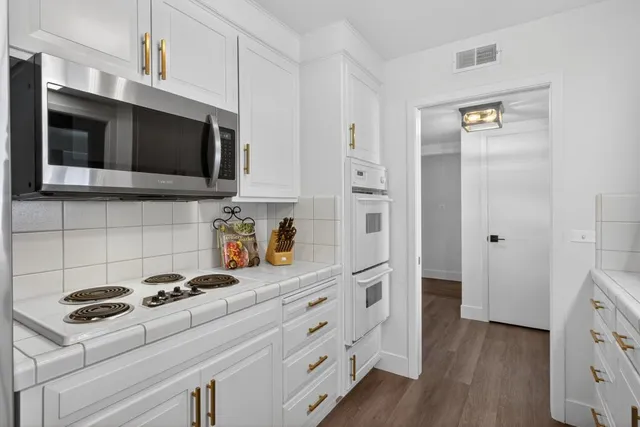 $949,000 | 2910 Huntington Road, Sacramento, CA 95864