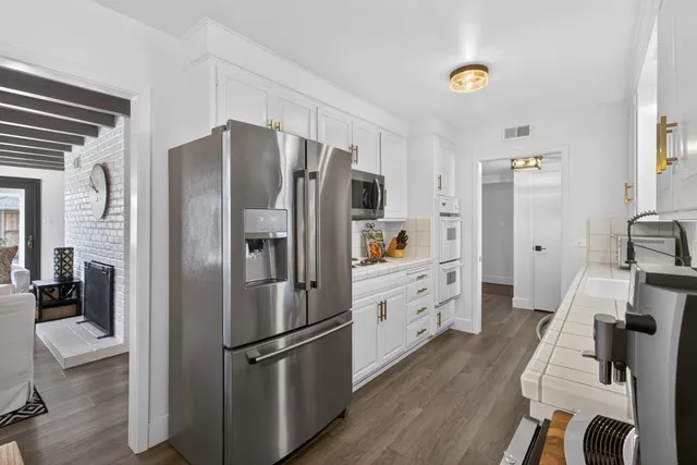 $949,000 | 2910 Huntington Road, Sacramento, CA 95864