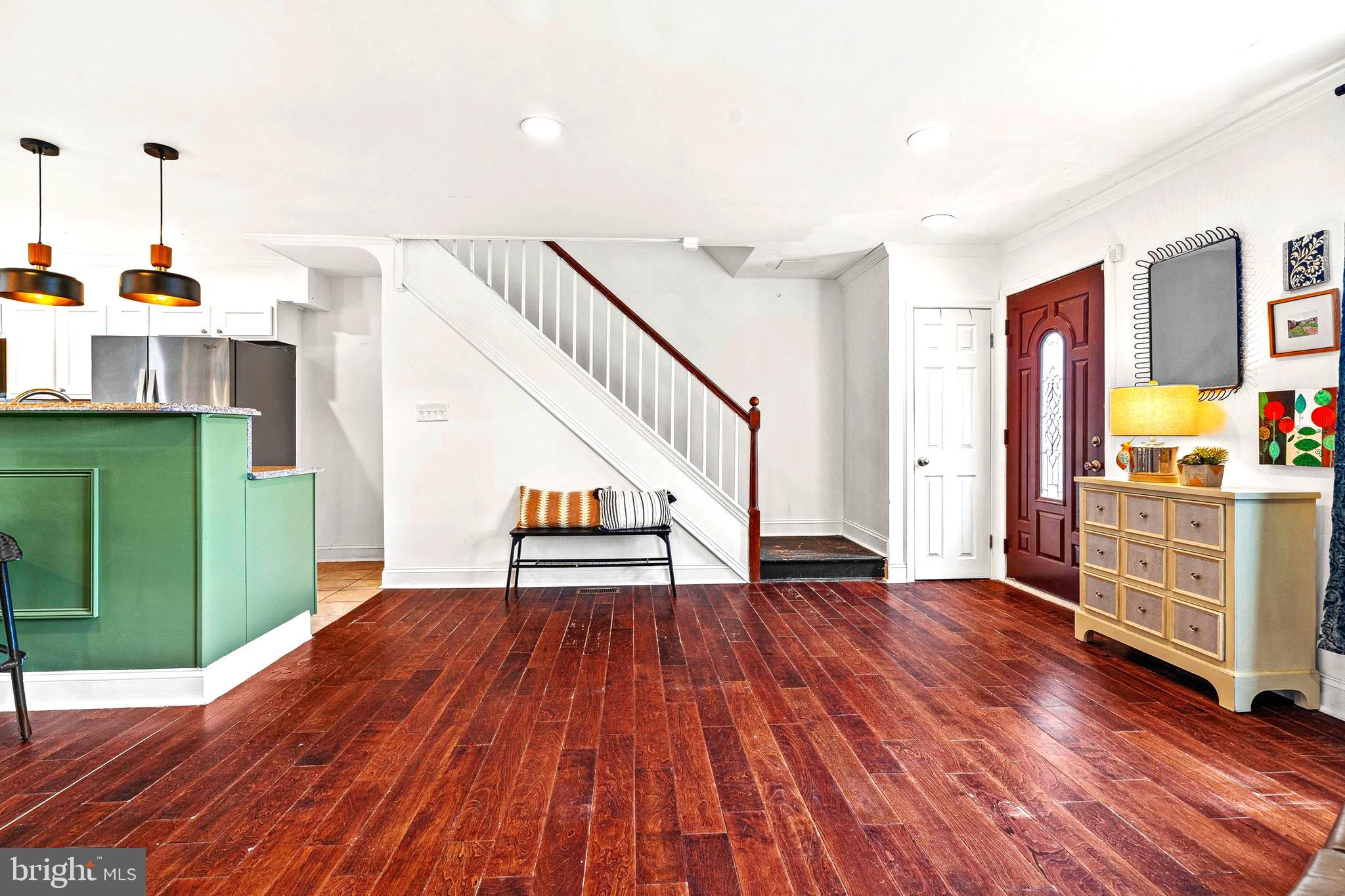 3928 Yolando Road Baltimore, MD 21218 - Photo 4 of 25 Living room