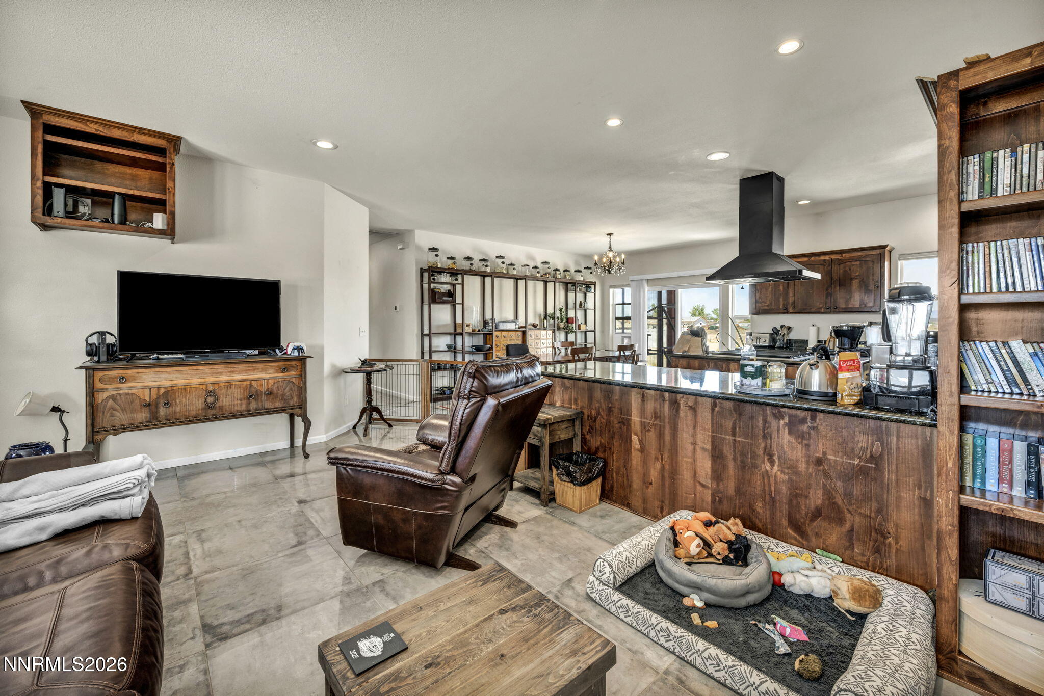 1286 Sky Ridge Drive Fallon, NV 89406 - Photo 16 of 49 a living room with furniture and a flat screen tv