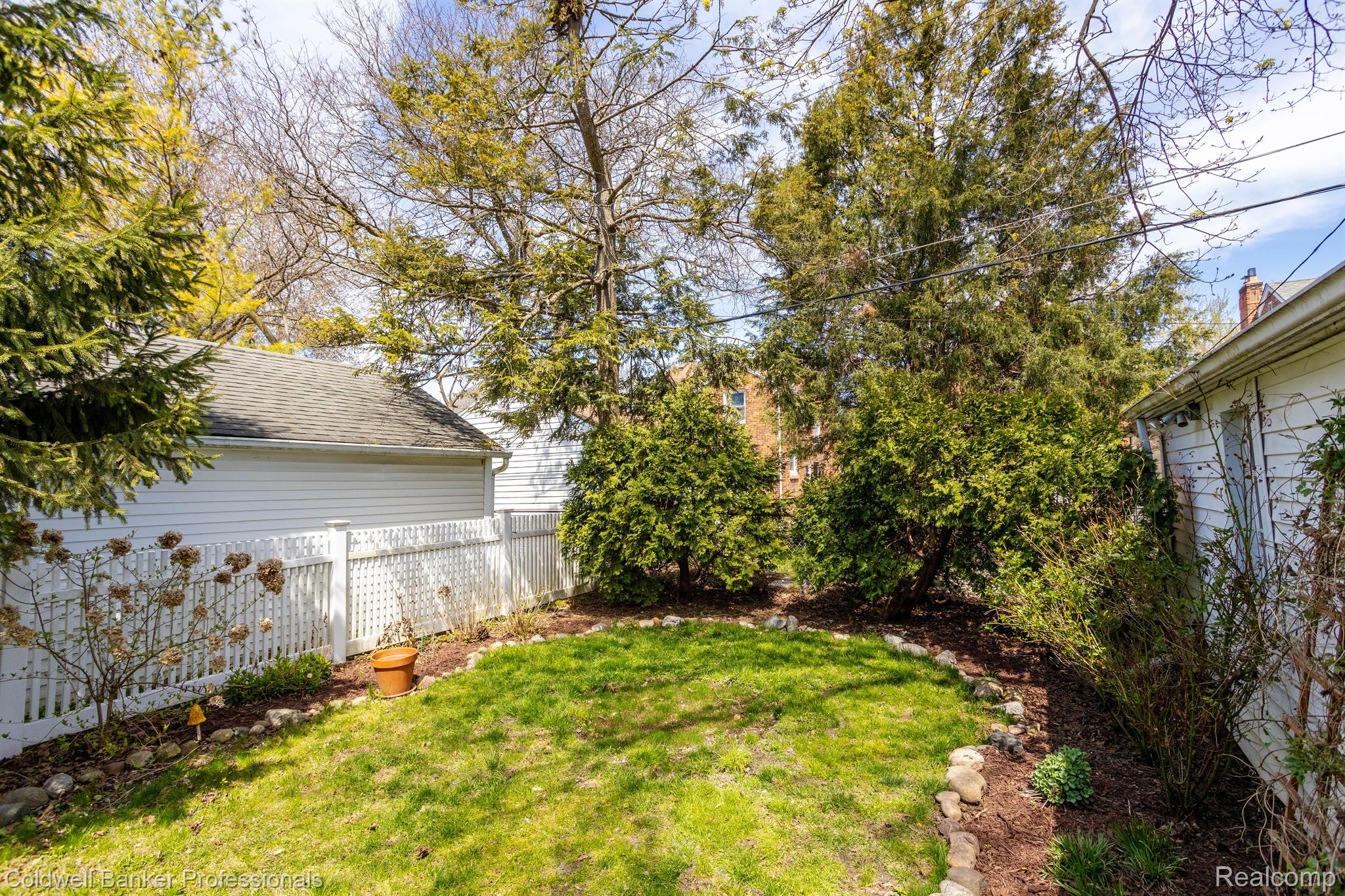 414 Lothrop Road Grosse Pointe, MI 48236 - Photo 31 of 35 Gallery Image 31