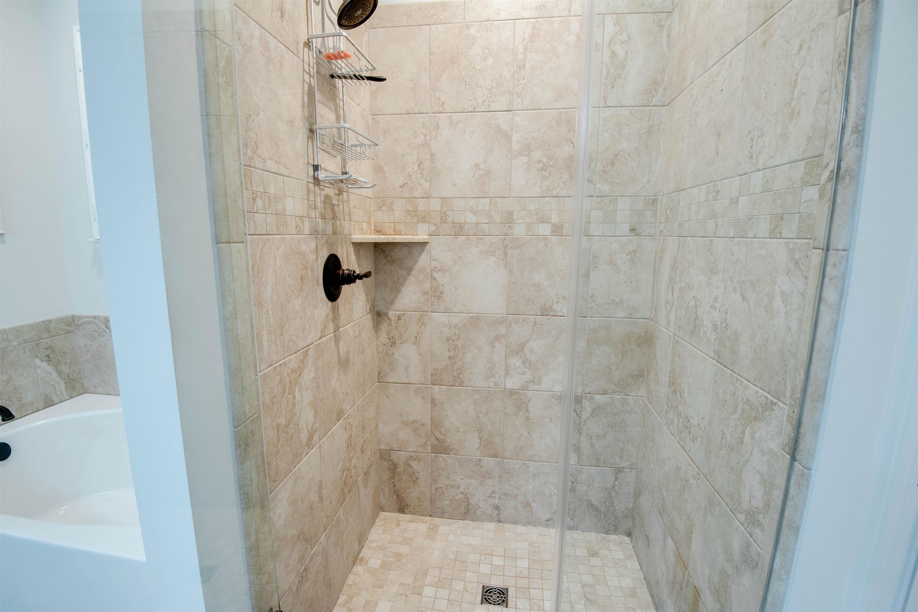 9843 Chipper Lane Foley, AL 36535 - Photo 22 of 34 Bathroom