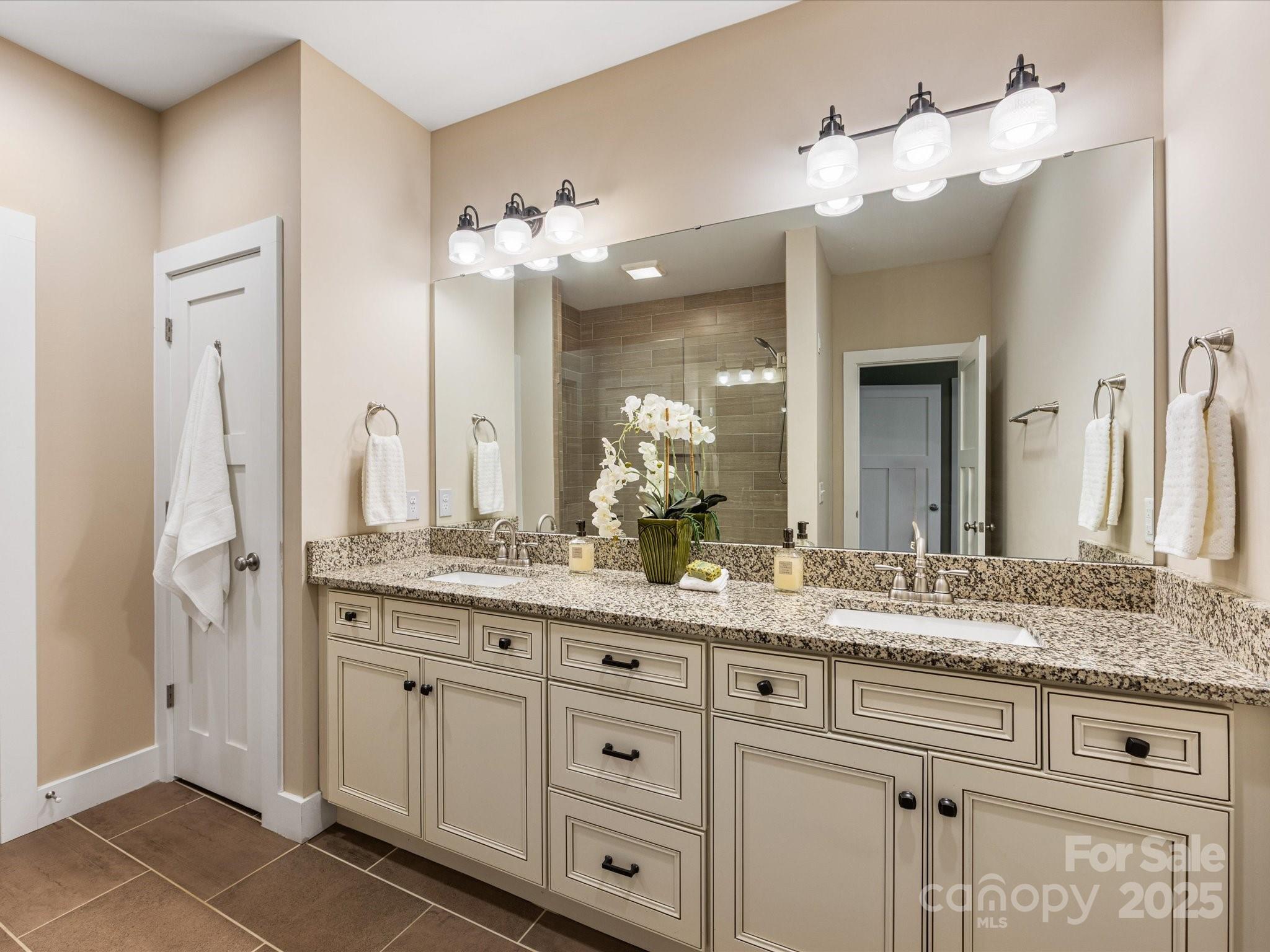 5210 Valley Stream Road Charlotte, NC 28209 - Photo 24 of 41 Gallery Image 24