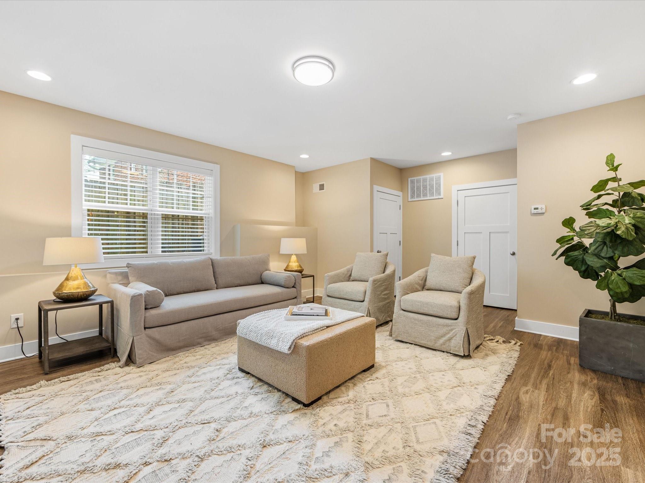 5210 Valley Stream Road Charlotte, NC 28209 - Photo 28 of 41 Gallery Image 28
