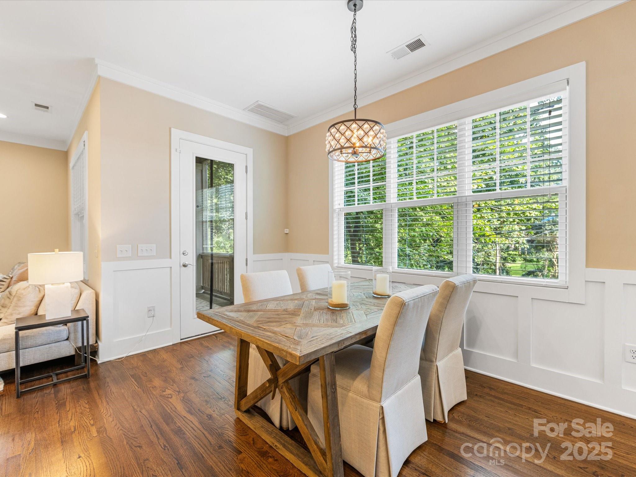 5210 Valley Stream Road Charlotte, NC 28209 - Photo 5 of 41 Gallery Image 5