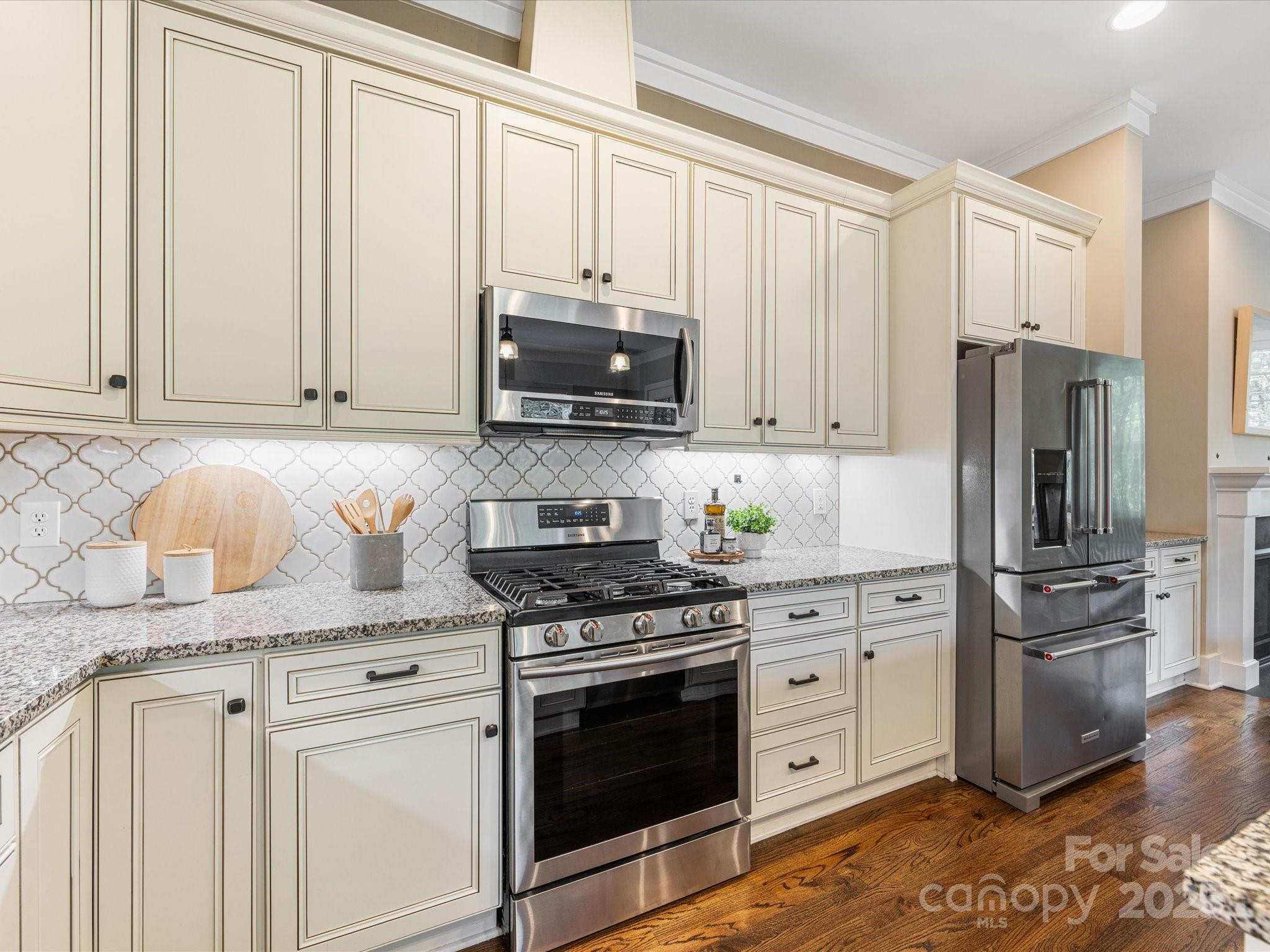 5210 Valley Stream Road Charlotte, NC 28209 - Photo 9 of 41 Gallery Image 9