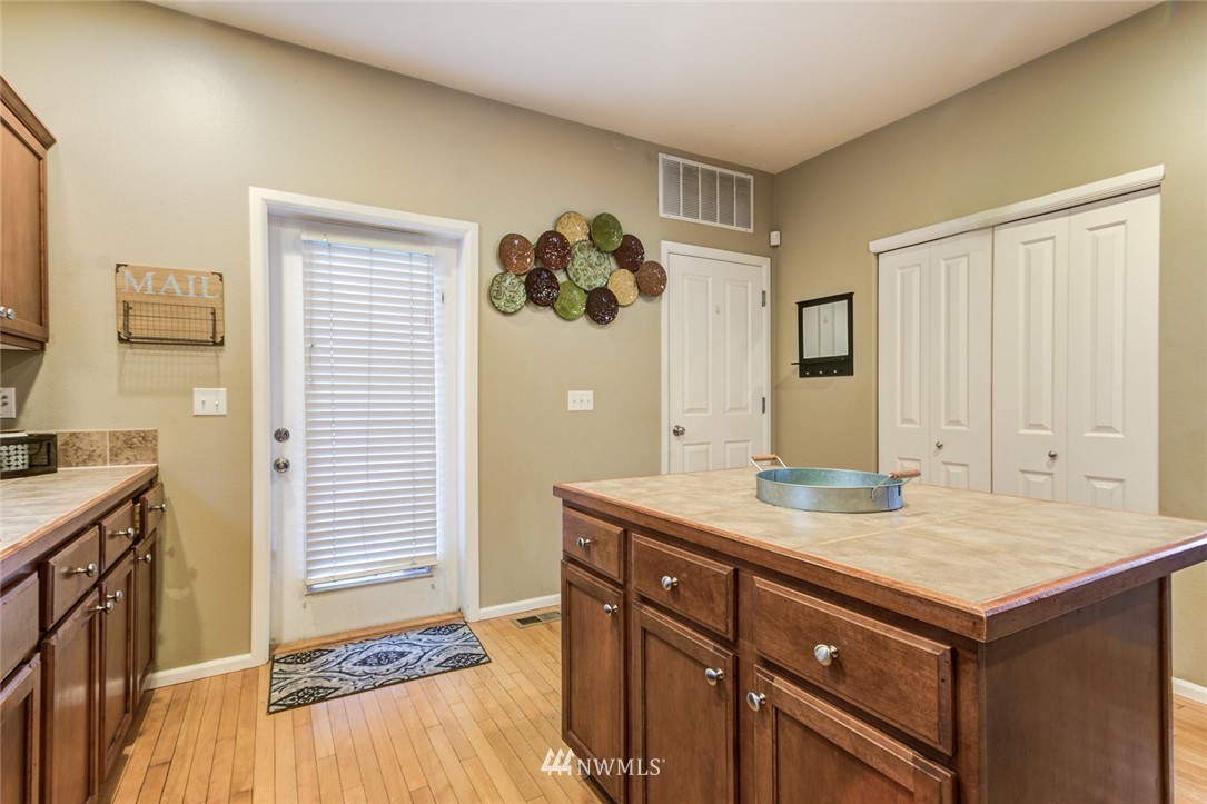 16131 Parkside Way Southeast Renton, WA 98058 - Photo 14 of 26 Gallery Image 14