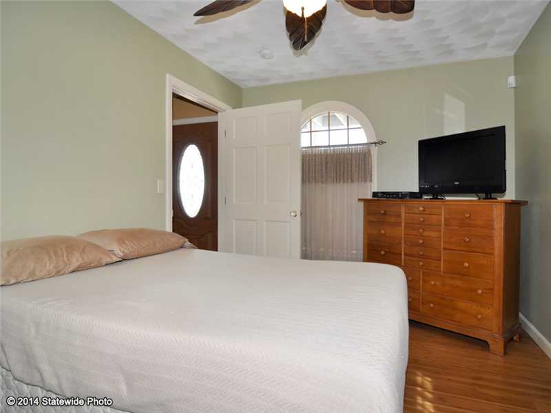 22 Knowlesway Narragansett, RI 02882 - Photo 22 of 25 Bedroom.