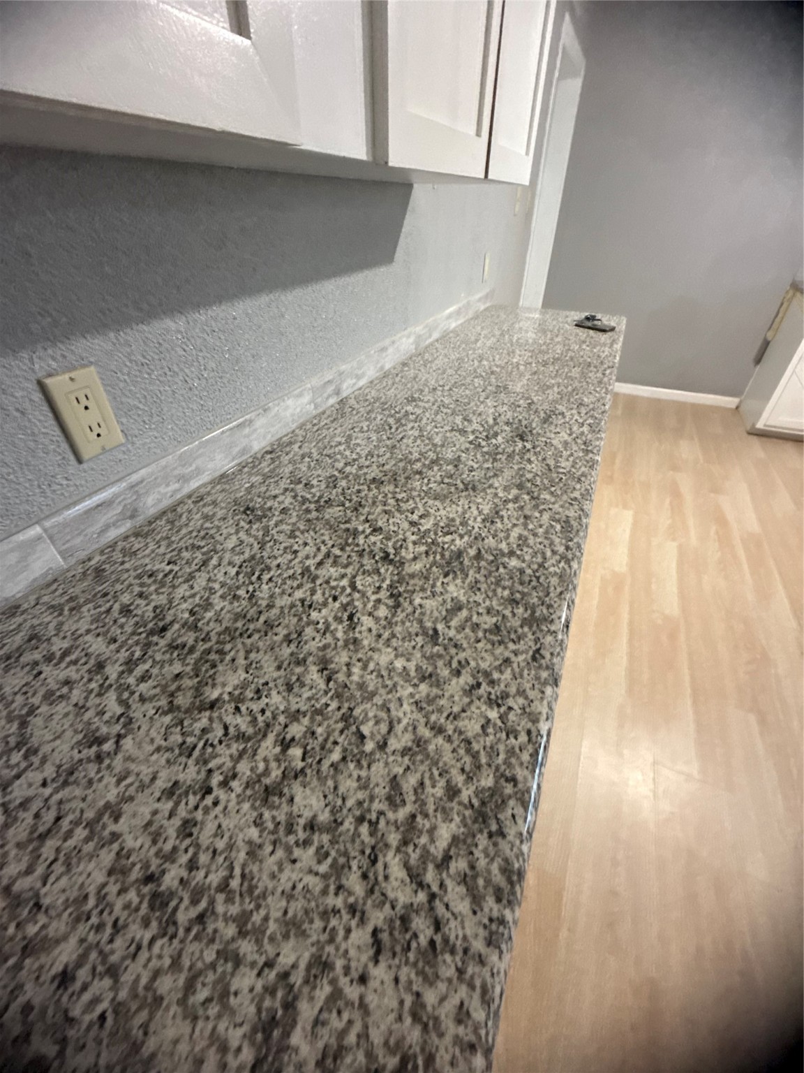 8412 Peekskill Lane Houston, TX 77075 - Photo 12 of 45 marble cuntertops