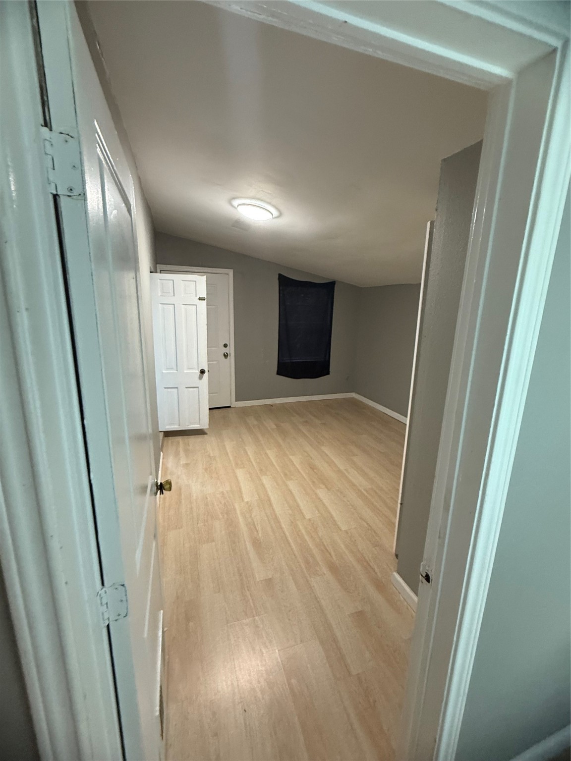 8412 Peekskill Lane Houston, TX 77075 - Photo 16 of 45 bottom secondary bedroom