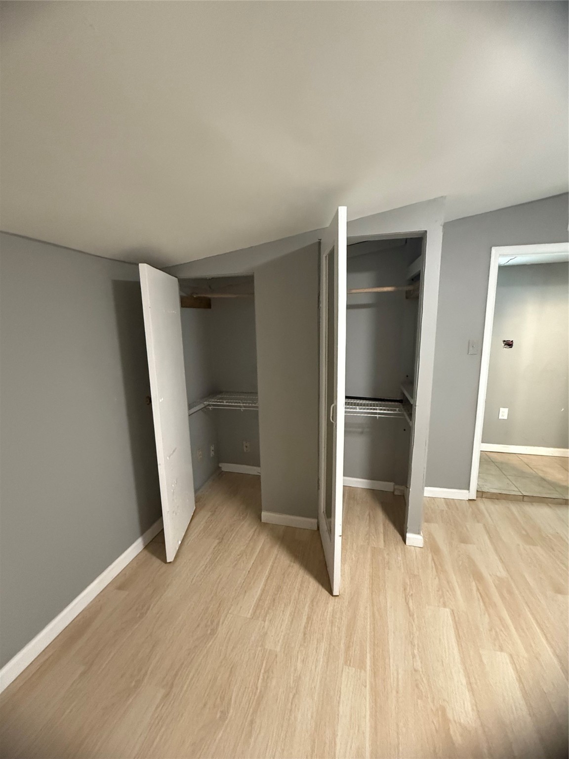 8412 Peekskill Lane Houston, TX 77075 - Photo 17 of 45 closet with double entry