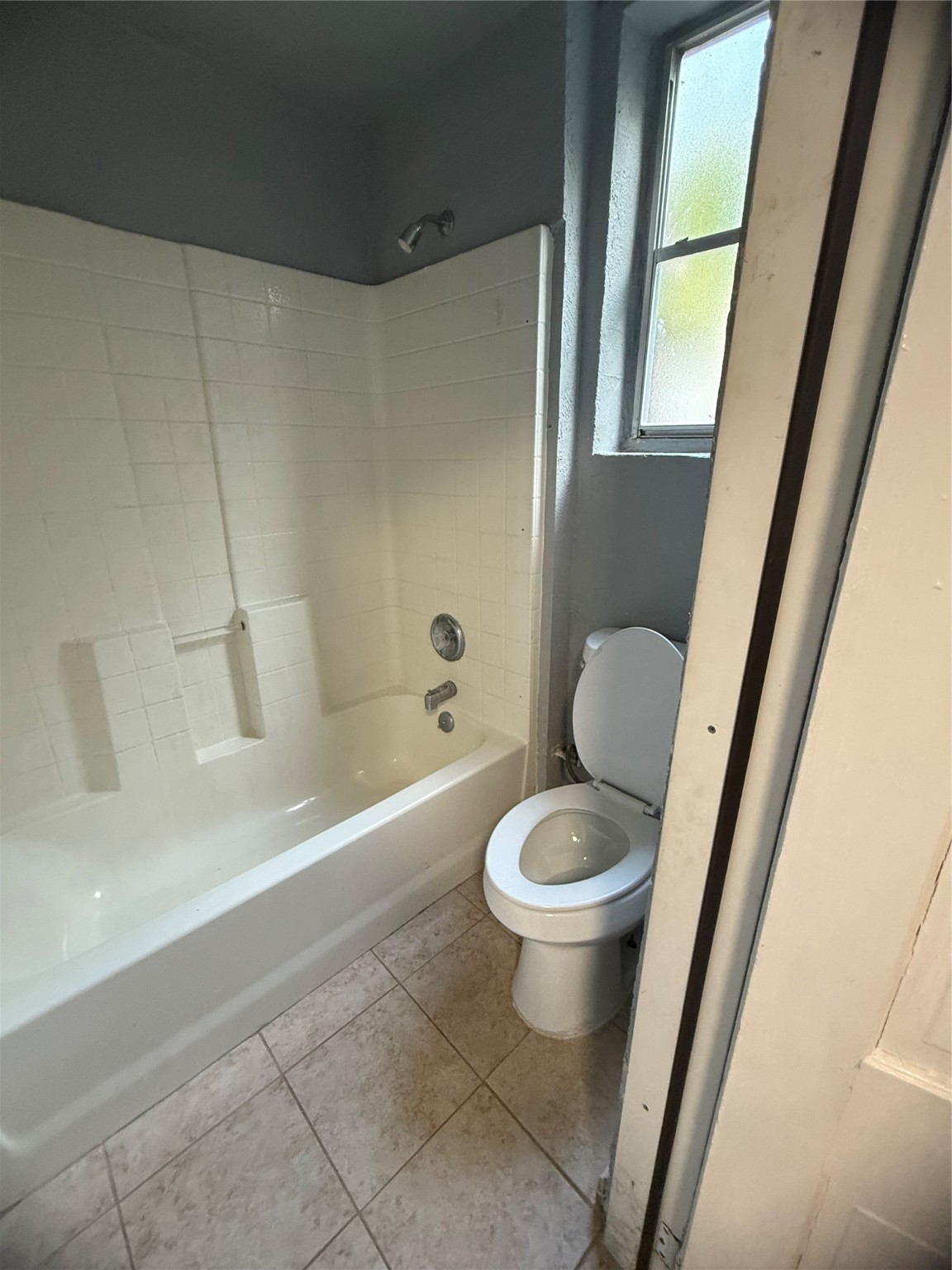 8412 Peekskill Lane Houston, TX 77075 - Photo 18 of 45 secondary bedroom has full bathroom