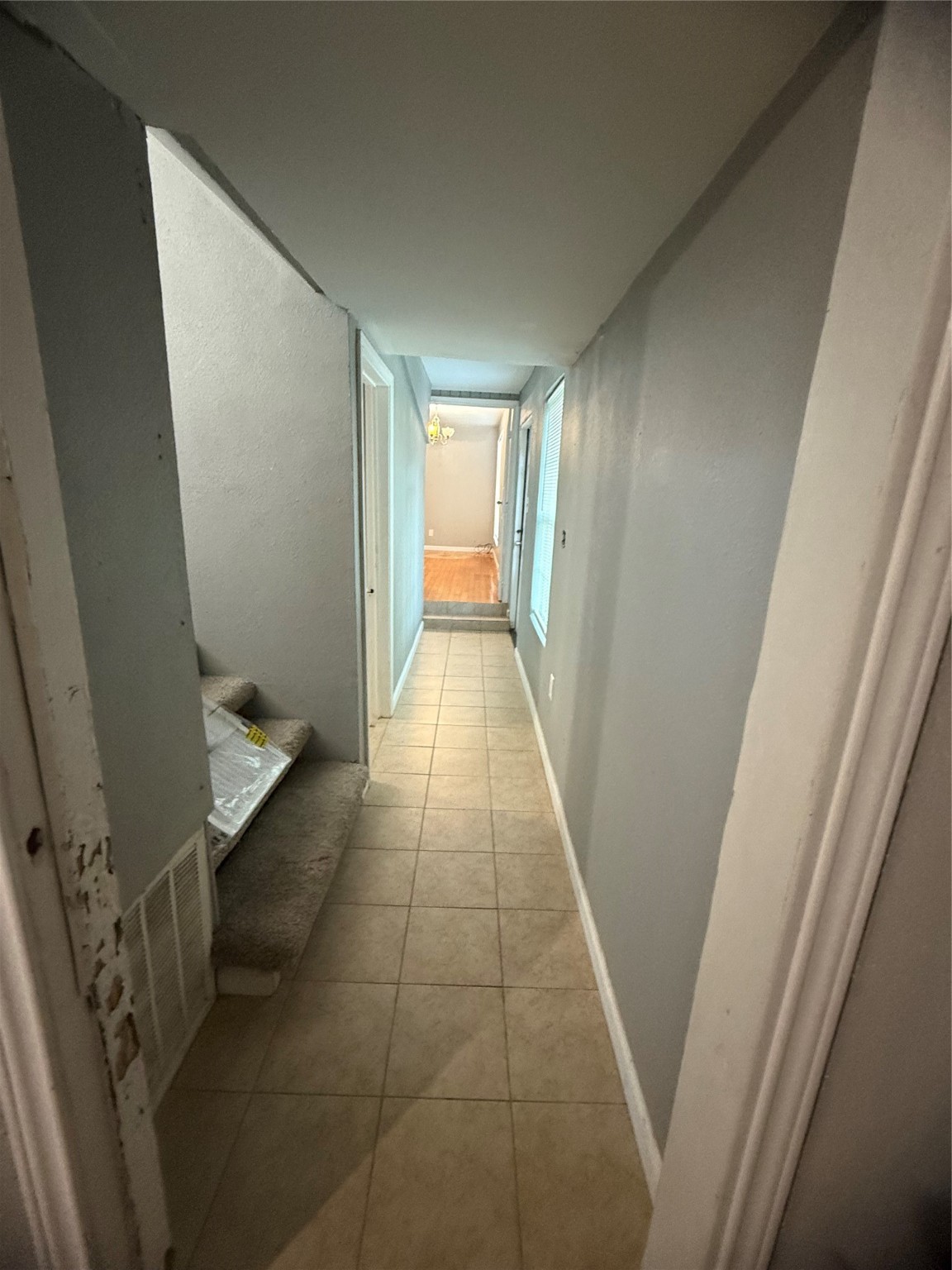 8412 Peekskill Lane Houston, TX 77075 - Photo 9 of 45 long entry hallway