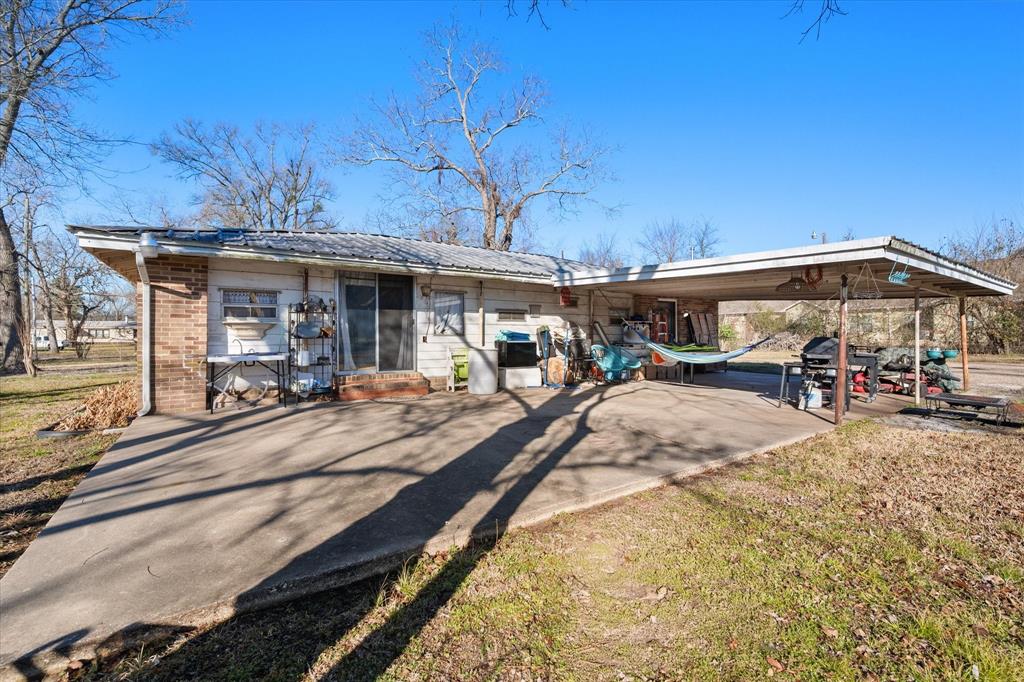 448 South Bateman Road Fairfield, TX 75840 - Photo 18 of 24 a view of street with cars
