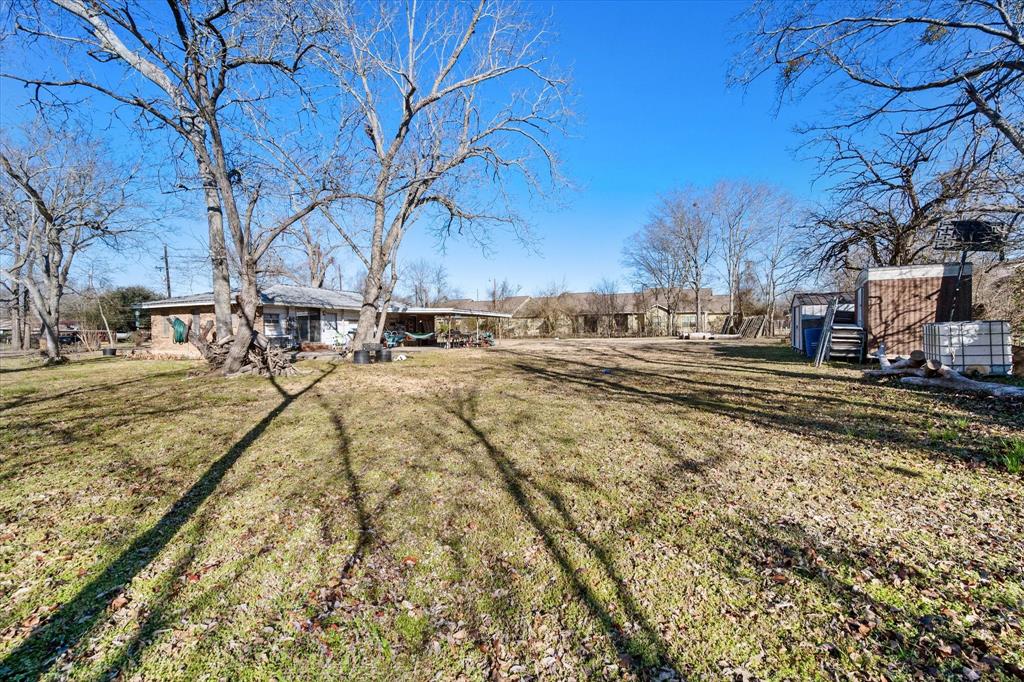 448 South Bateman Road Fairfield, TX 75840 - Photo 19 of 24 a view of a yard with snow