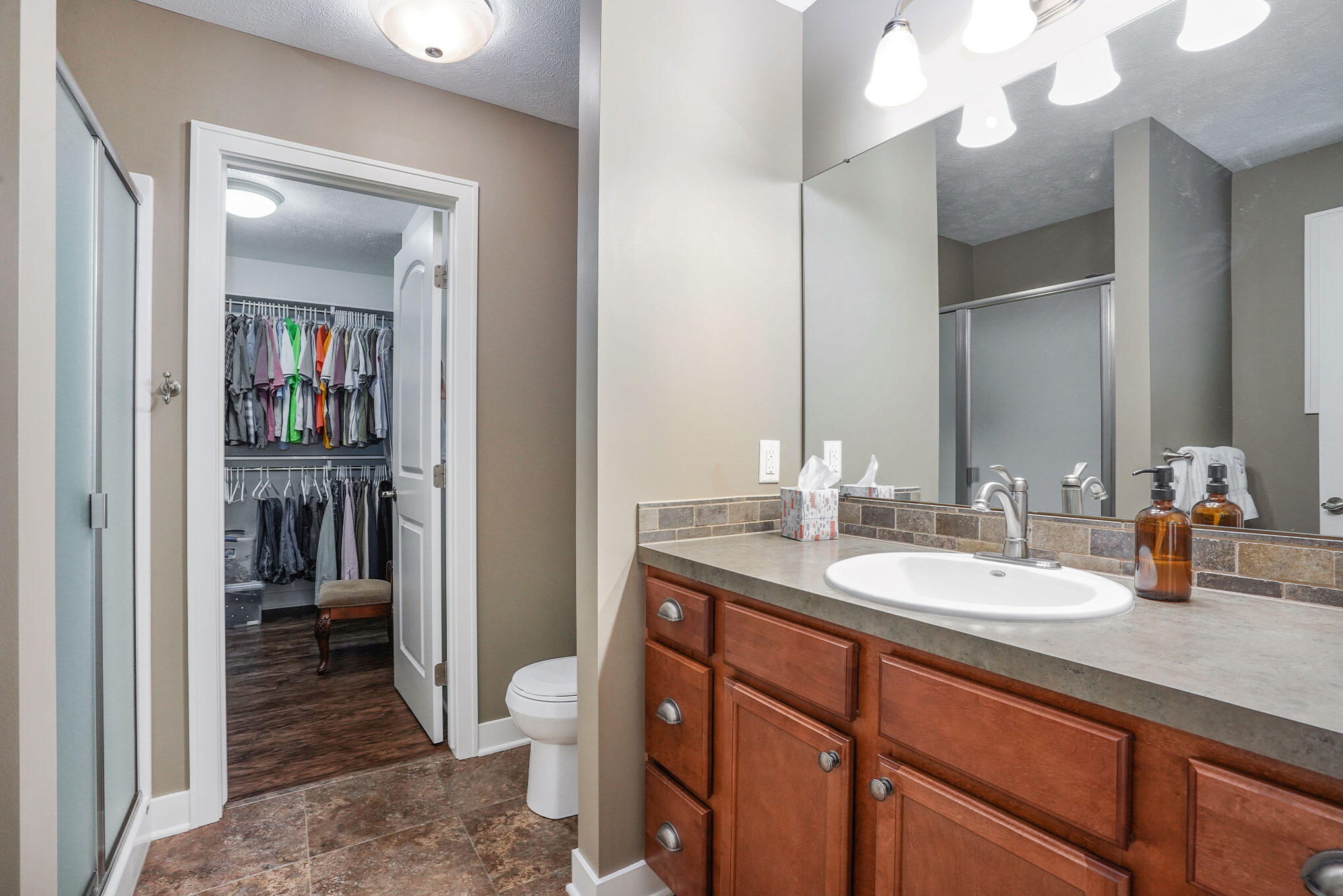 5226 Rischow Drive Southwest Wyoming, MI 49509 - Photo 7 of 14 Master Bathroom