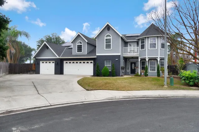 $739,900 | 1780 North Bush Avenue, Clovis, CA 93619